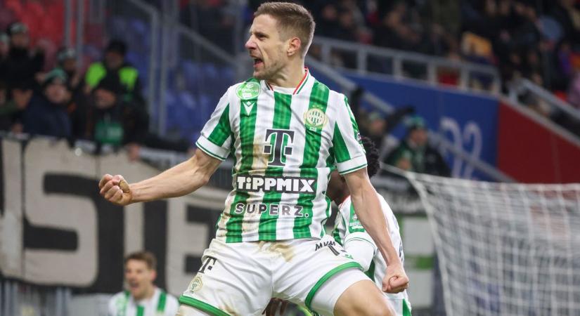 Földöntúli boldogság: eljegyezte szerelmét a magyar válogatott sztárja – fotó