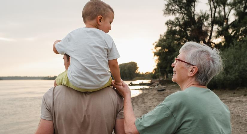 Ijesztően megnőtt az idős párok aránya, akik 60 felett válnak szülővé
