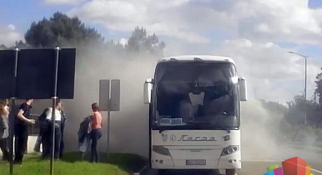 Szabadkán gyulladt ki a Lasta autóbusza (Videóval)