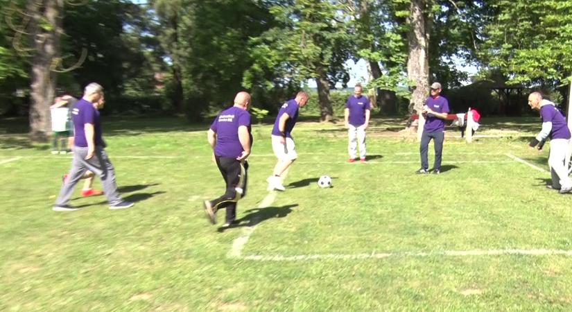 A fogyatékkal élők jubileumi focibajnoksága zajlott Magyarszerdahelyen