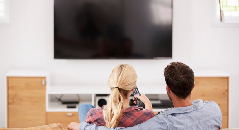 Meztelenkedés miatt bűnhődik a TV2, sok pénzt veszítenek így