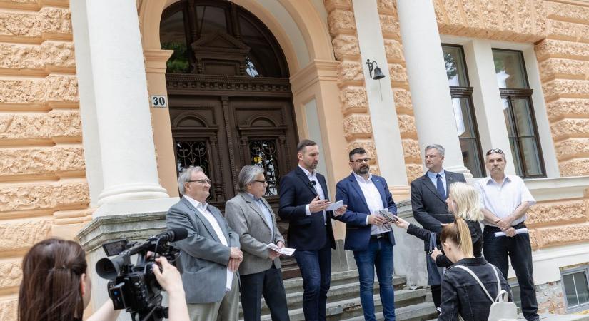Te is átlépted a zalai gimnázium kapuját? Az ikonikus főbejárat felújításához kérnek most segítséget, ennyibe fog kerülni