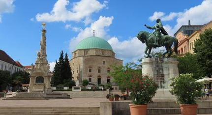 A pécsi civileknek szánt támogatások többsége fideszes kötődésű szervezetekhez került