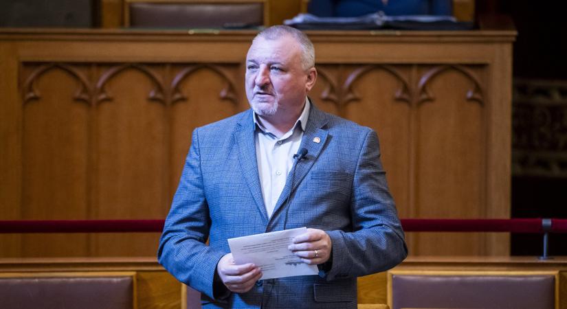 Ilyen az amikor az MSZP beindul: Parádés felkérdezés történt a parlamentben