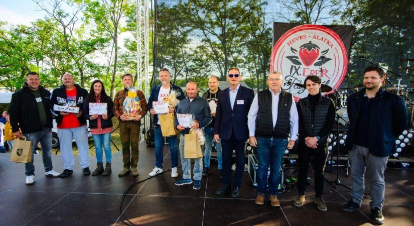 A “Füves Puszták Bográcsmesterei” mutatták be főzőtudományukat az EperFesztiválon