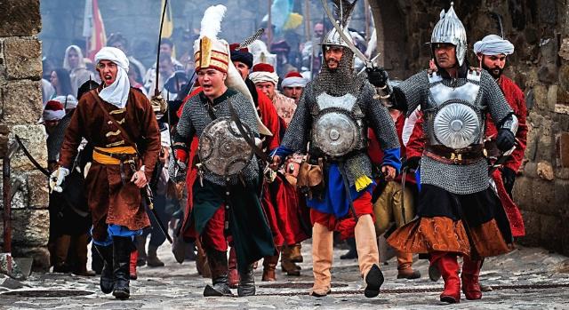 Hunyadi sztárral robbant a Tatai Patara