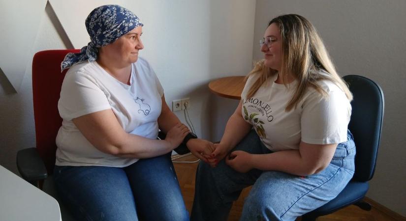 Fáradtsággal, beszédzavarral kezdődött: agresszív tumorral harcol a háromgyerekes édesanya