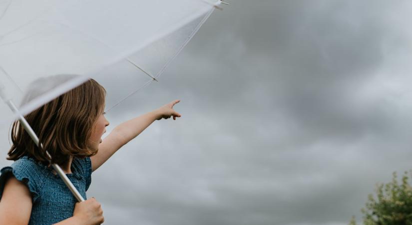 Vármegyénket is eléri a zivataros idő: figyelmeztetést adtak ki, jégeső is jöhet