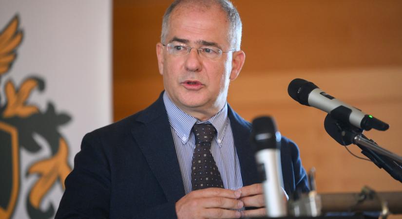 Kósa Lajos szerint Ruszin-Szendi Romulusz viselkedése akár katonai puccshoz is vezethetett volna