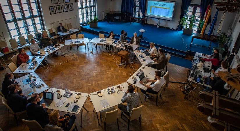 Szentendre kezdeményezi a kormánynál a szolidaritási adó csökkentését