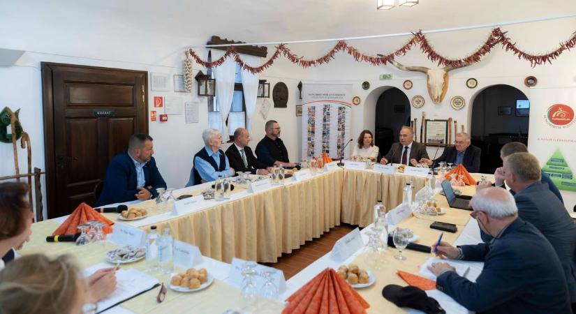 A Hortobágyon jelentett be újabb hungarikumokat Nagy István - videóval