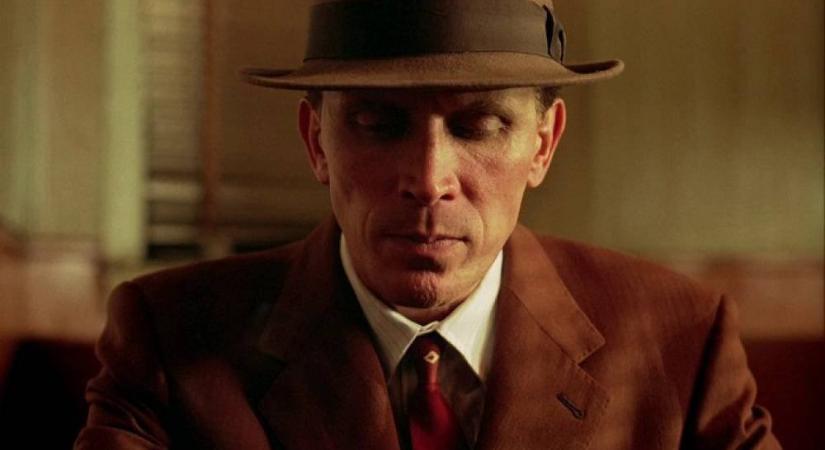 Meztelen ebéd: A Cronenberg-életmű fő attrakciója (kritika)