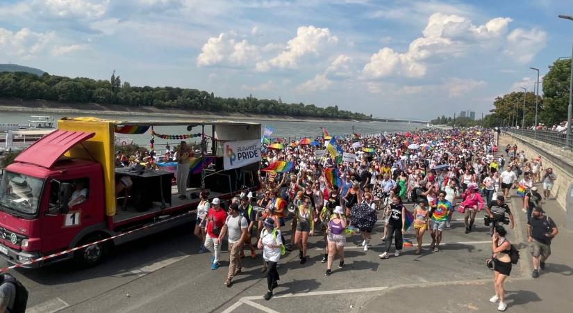 Bírósághoz fordulnak emberi jogi szervezetek a „Pride-törvény" ellen
