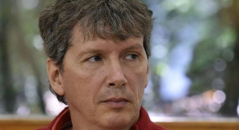 Üzengetés: gondolkodó művészek kontra CÖF