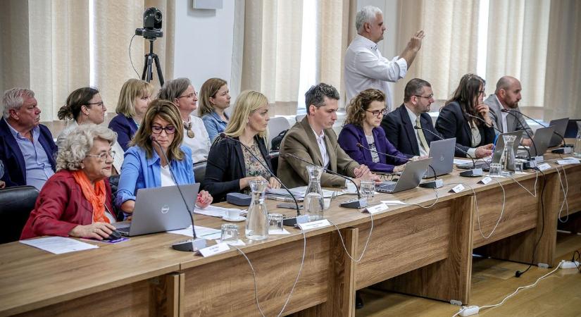 Jó úton járnak az önkormányzati cégek Szekszárdon (képgaléria)