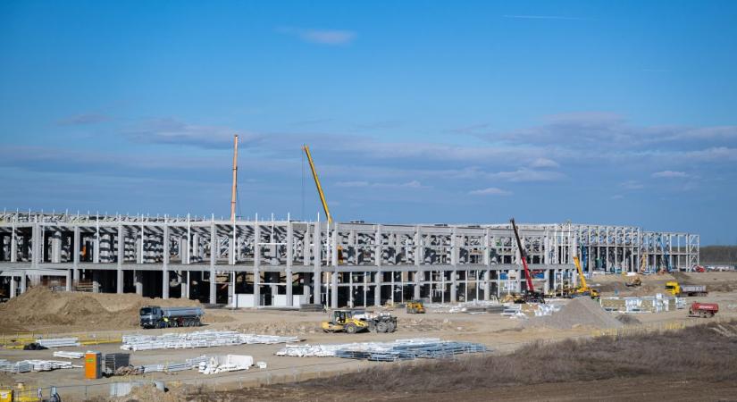 2026 végére csúszhat a CATL-gyár átadása? Megszólalt a cég a hiányzó debreceni fejlesztésekről