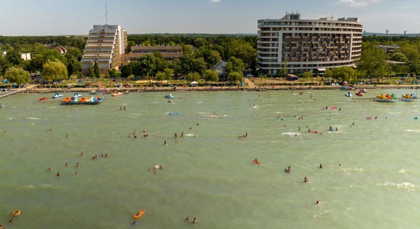 Hidegebb a Balaton, mint tavaly, de a nyár első napjai hozzák a felmelegedést