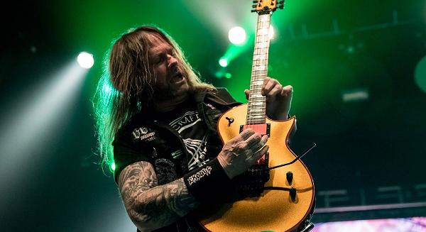 Gary Holt a Kill The Kardashians pólók eladásából élt a karanténidőszakban
