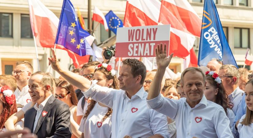 Donald Tusk jelöltje: a szálak a demokratákhoz és Sorosékhoz vezetnek