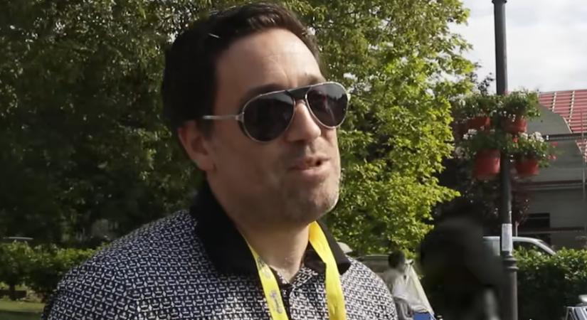A nyugdíjasoknak szánt újságon is Balásy Gyula keres a legtöbbet