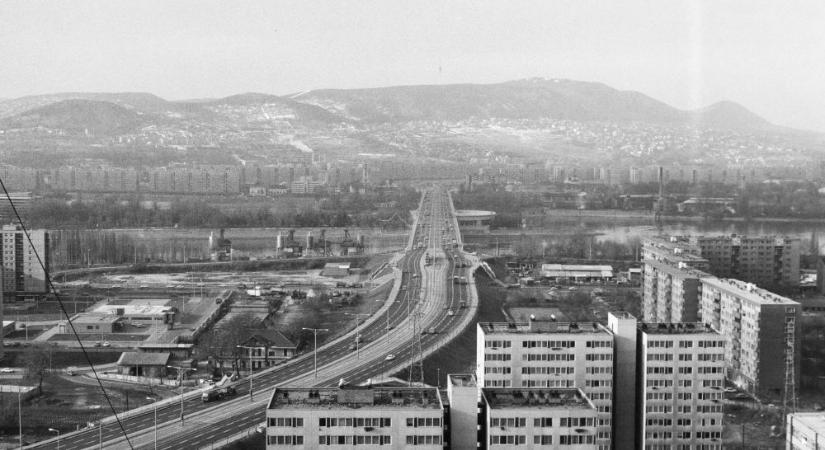 A hétvégén tisztítják az Árpád hidat