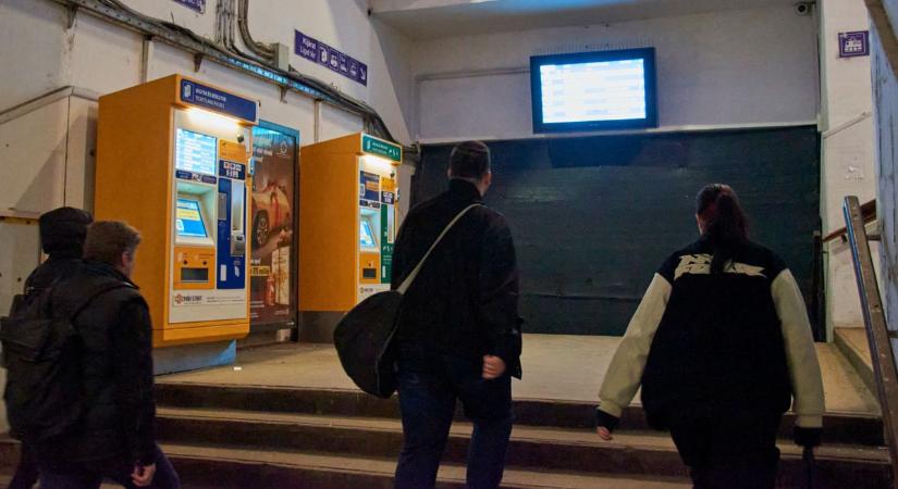 Már vonat- és buszjegyet is lehet váltani a MÁV applikációjában