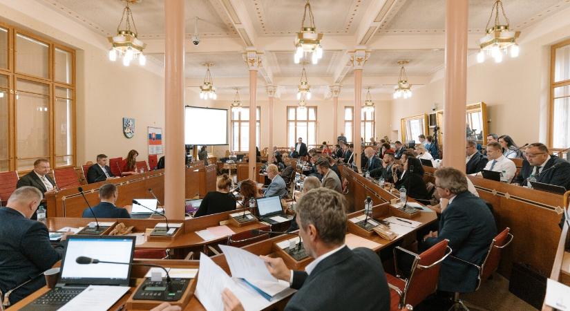 Folyik a számháború az ingatlancsere ügyében, a Szövetség szerint az SaS már a választásra készül