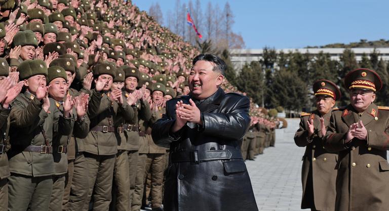 Hadihajójának balesete után Észak-Korea tisztogatásba kezdett a katonai vezetők körében