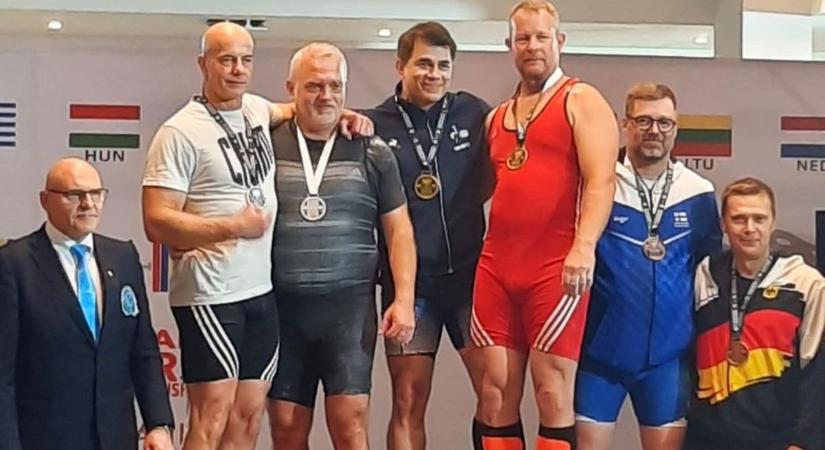 Tatabányai ezüstérem a Masters Eb-n