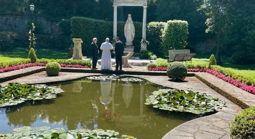 Örömmel és lelkesedéssel fogadták Leó pápát Castel Gandolfóban