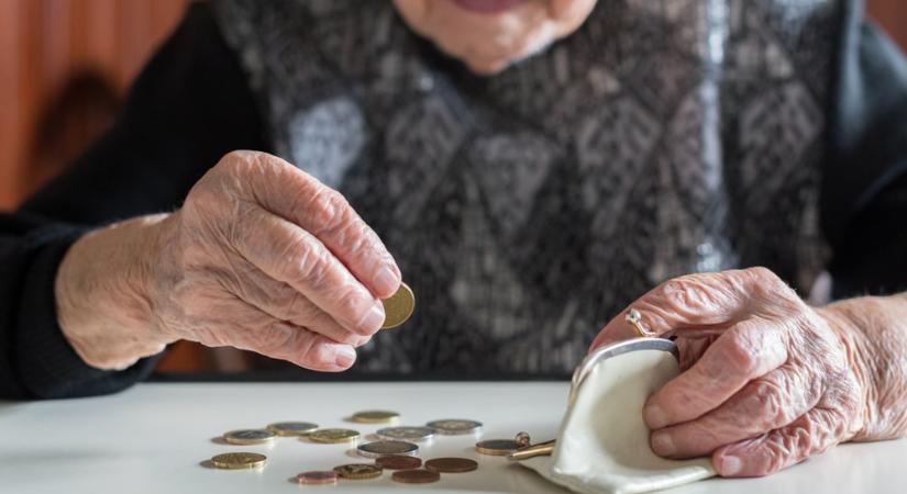 Lázadnak az éhező kisnyugdíjasok, korrekciós törvényt követelnek