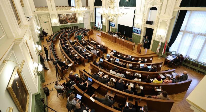 Elismeréseket adtak át a győri közgyűlésen