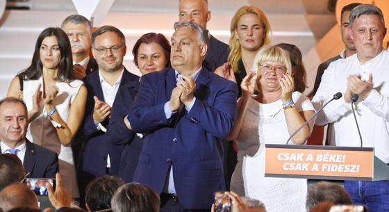 A HVG szavazása szerint Orbán bukóban van, jobban járna a Fidesz, ha mással vágna neki a jövő évi választásnak