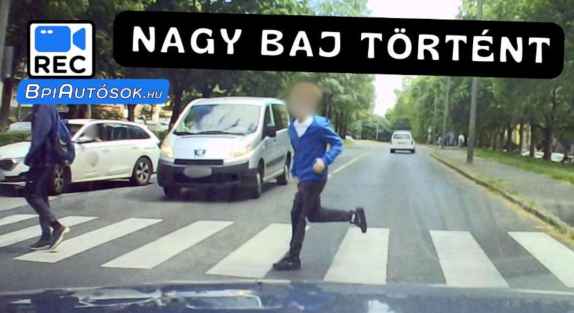 Hihetetlen tempóval hajtott a zebrára rollerrel. Óriási árat fizetett érte