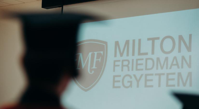 Sikeresen vizsgáztak a Milton Friedman Egyetem pilótajelöltjei