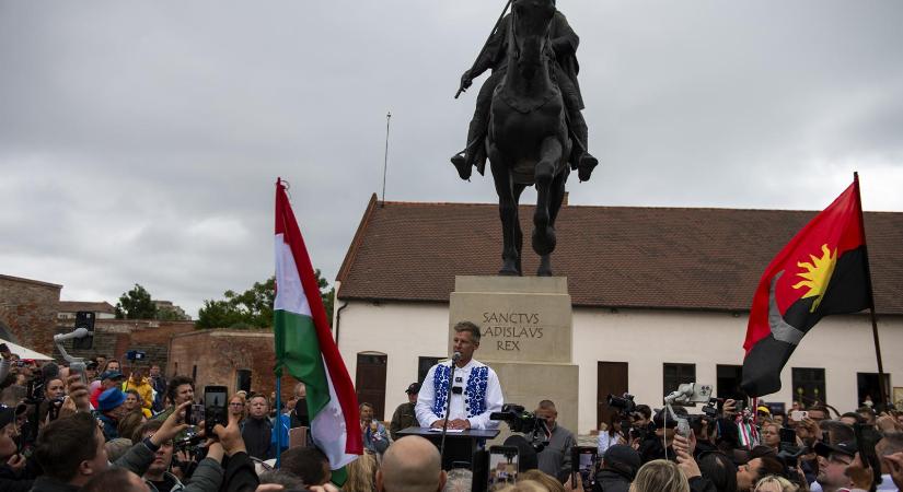 Erdélyben Orbán Viktor életforma, az RMDSZ nem fog átállni csak úgy Magyar Péterhez