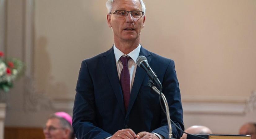 Soltész Miklós: A tevékeny szeretet csodákra képes