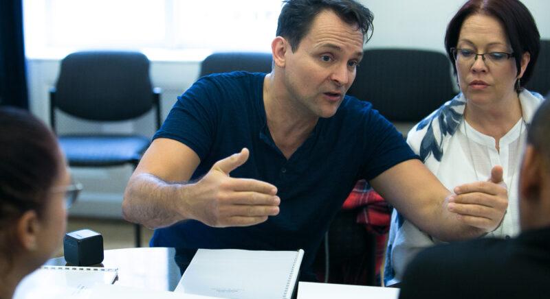Jön a Godspell bemutató a Pinceszínházban, Gáspár András rendezésében