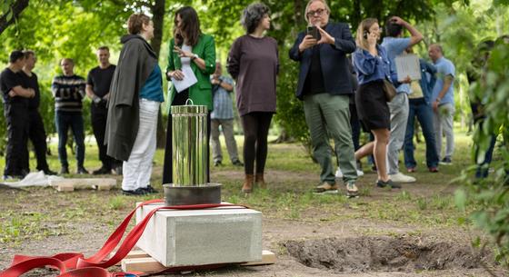 Ezer év múlva tudhatják meg az utódaink, mit gondolunk ma az ő világukról