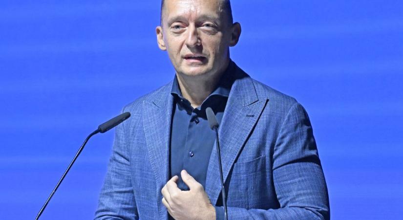 Bevételéhez képest sokat fizet Rogánnak a cég, amelyik a politikus találmányát hasznosítja