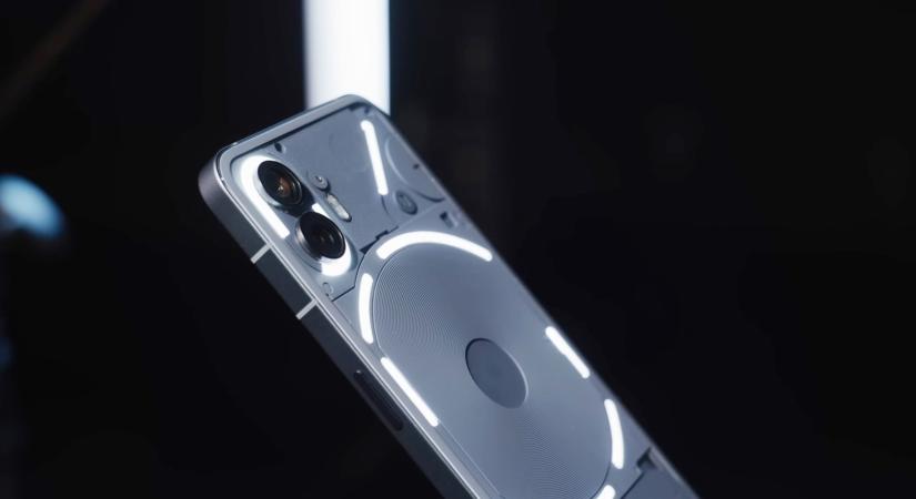 Nem lesz Glyph interfész a Nothing Phone (3)-on