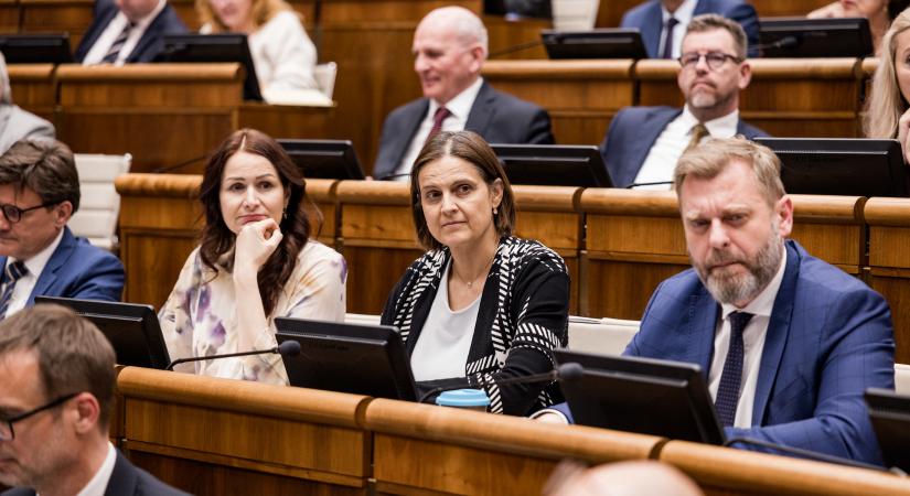 Rendkívüli parlamenti ülést indítványoz az ellenzék a haciendák és a PPA ügyében