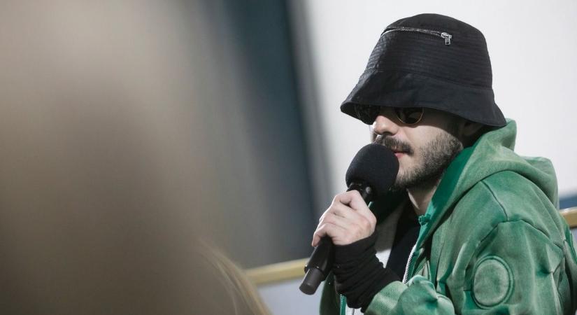 Mindenkit meglepett Azahriah és szerelme, szétszedték őket a netezők