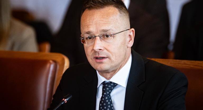 Szijjártó Péter bejelentést tett Bulgáriában, jön az új földgázvezeték