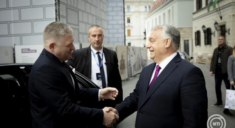 Orbán Viktor miniszterelnök Robert Ficóval tárgyalt