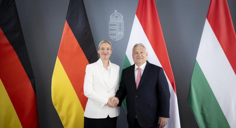 Az AfD vezetője elpanaszolta a CPAC-en, hogy el akarják hallgattatni, majd találkozott Orbán Viktorral a Karmelitában