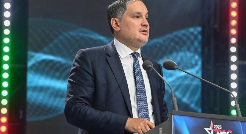 Nagy Márton temeti az uniós autóipart és gépipart