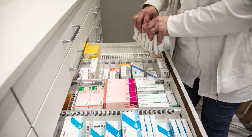 Árcsökkenés jöhet a patikákban is: több mint 30 gyógyszer ára lehet olcsóbb