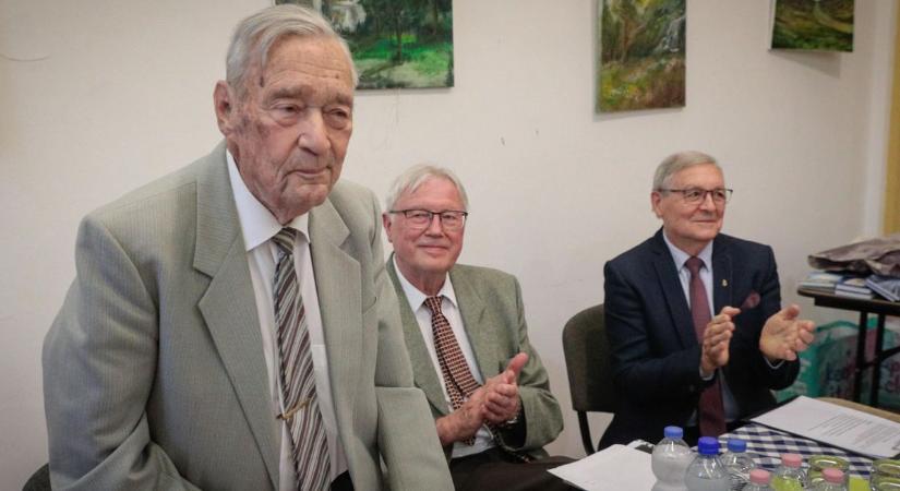 A 99 éves szerző is ott volt - bemutatták prof. dr. Széll Kálmán könyvét