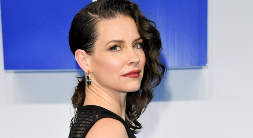 Evangeline Lilly elájult a tengerparton, és arccal ráesett egy sziklára